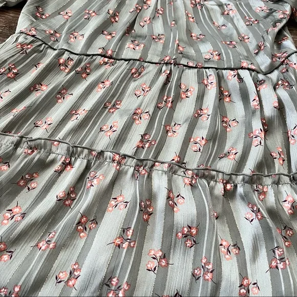 Short sleeve floral dress - Picture 3 of 5